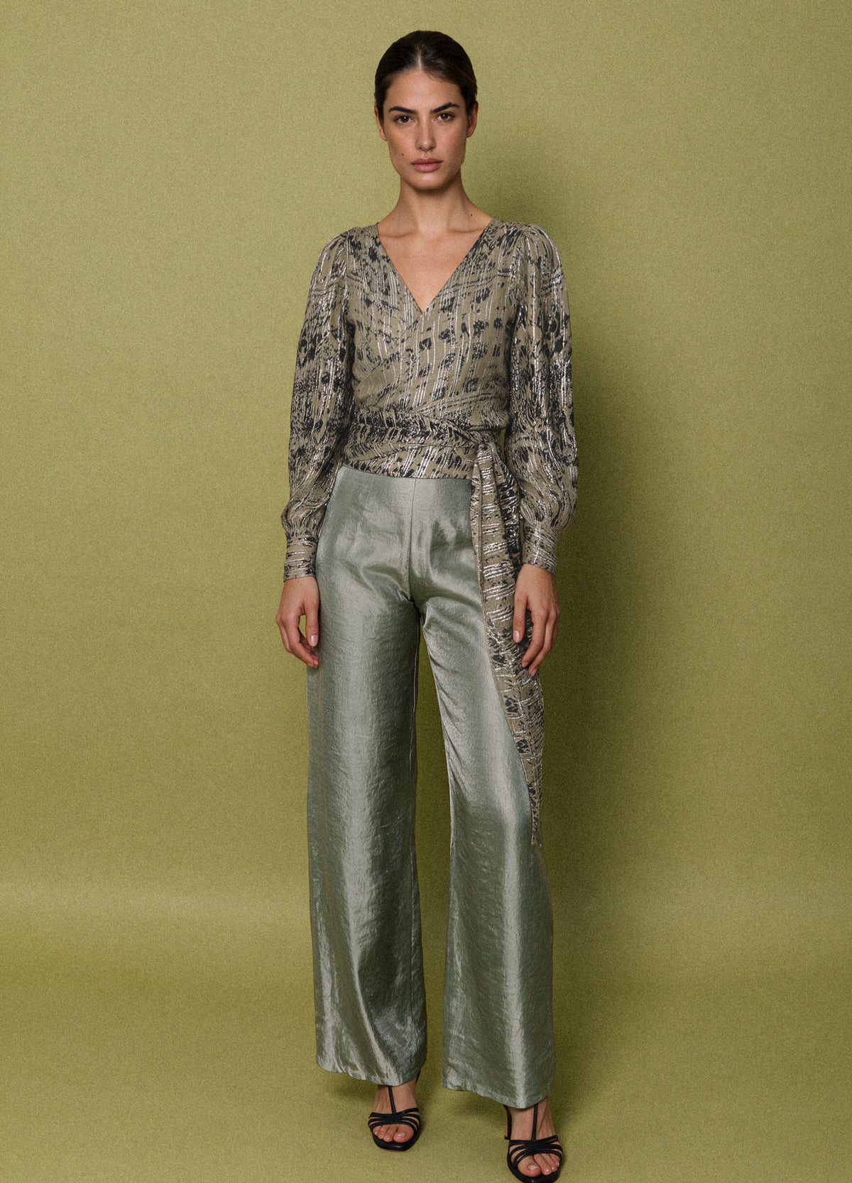 Conjunto de top Tudor y pantalón Elisette gris