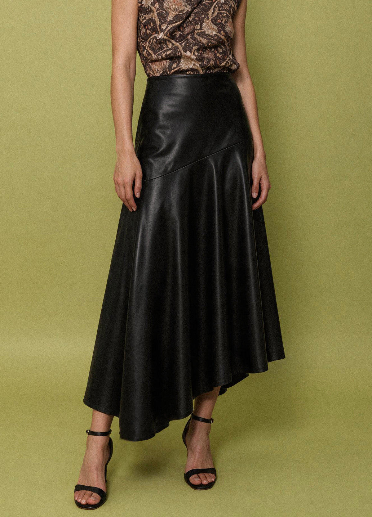 Falda Hollaway negra, vista de producto