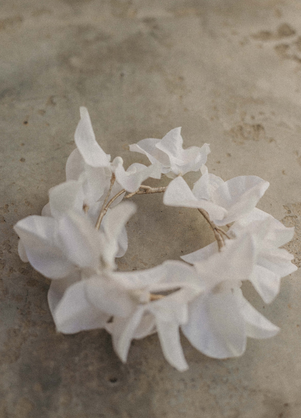 Tocado de flores Oriane - imagen 2