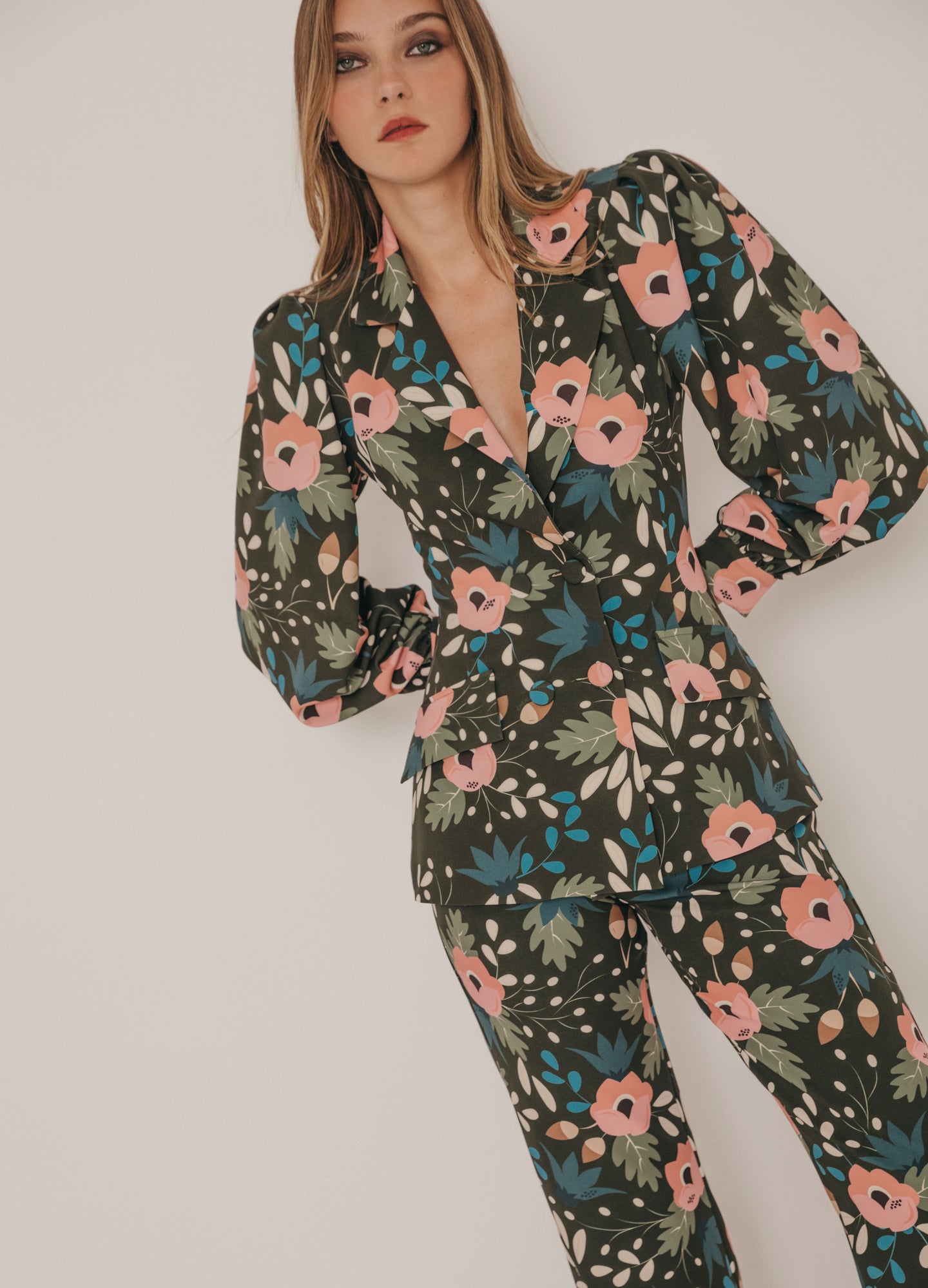 Queline Bush Print Suit jacket