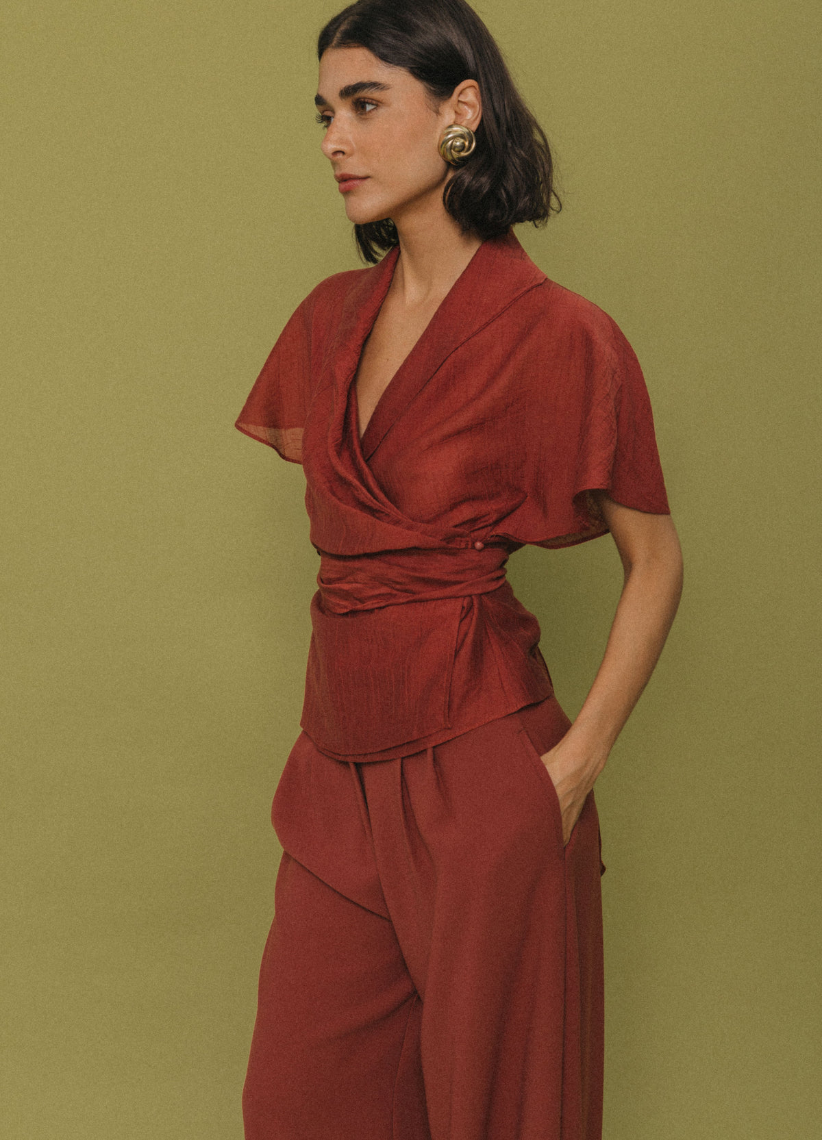Blusa Edwina terracota, vista lateral