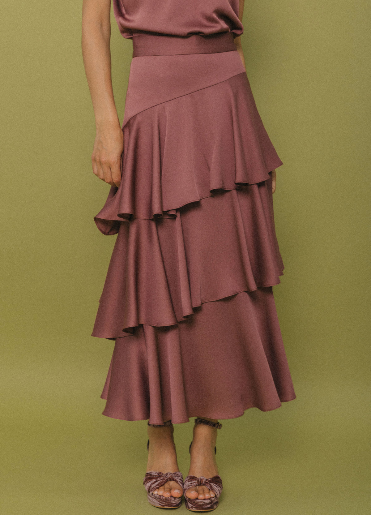 Falda Marquee malva, look completo de invitada