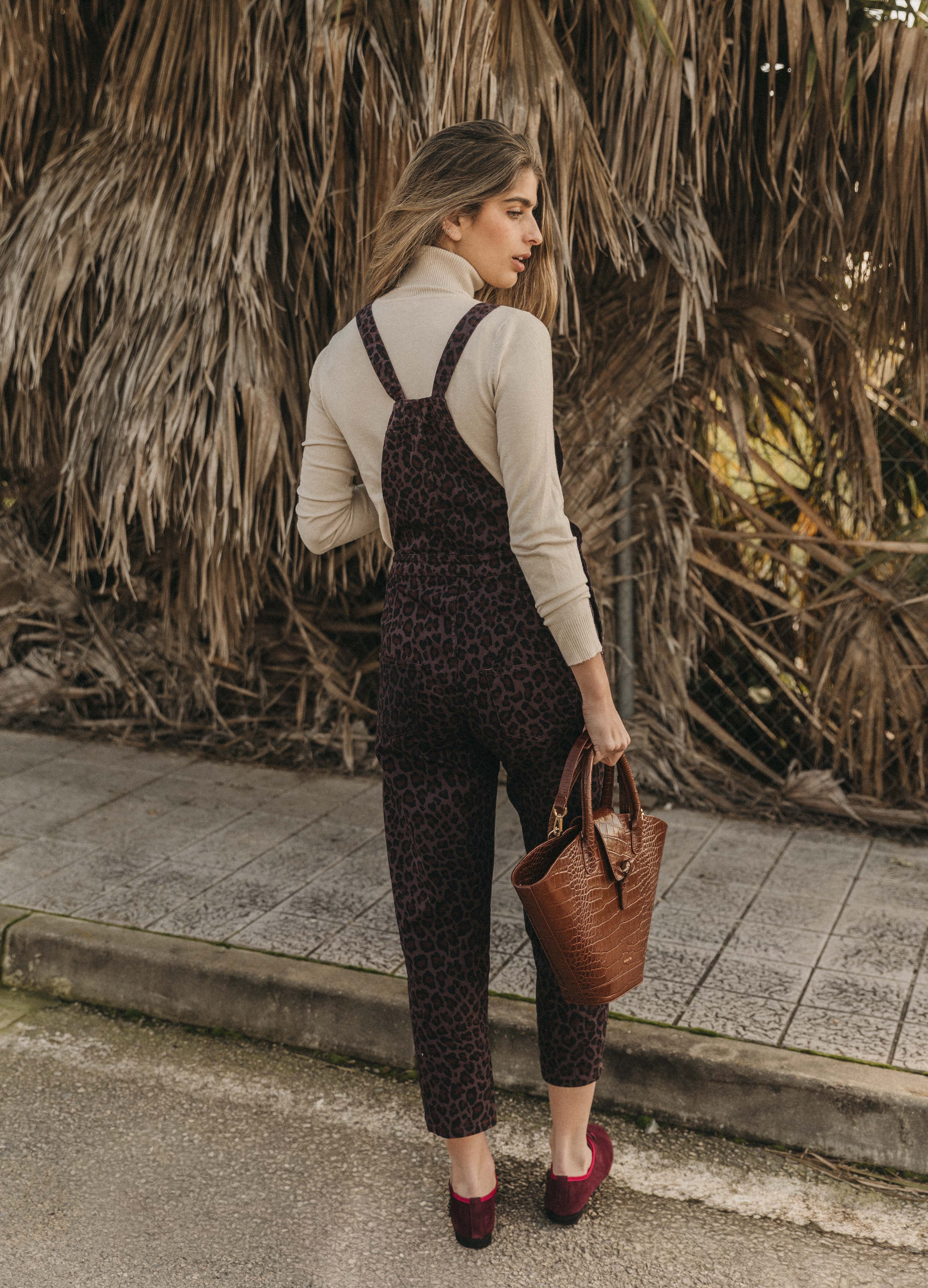 Peto Gina en animal print, vista trasera | Cherubina