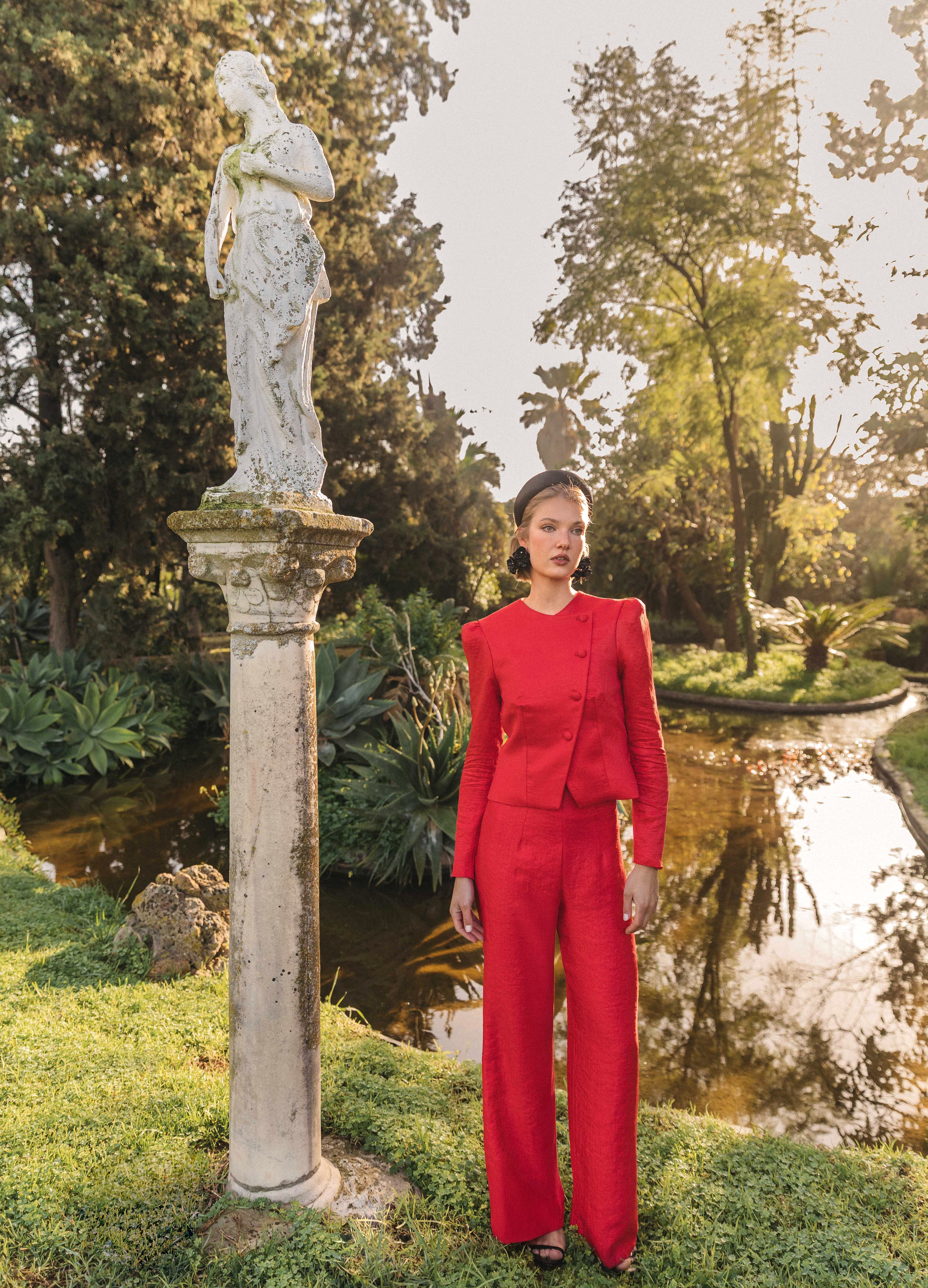 Phoenix-Ellie red suit