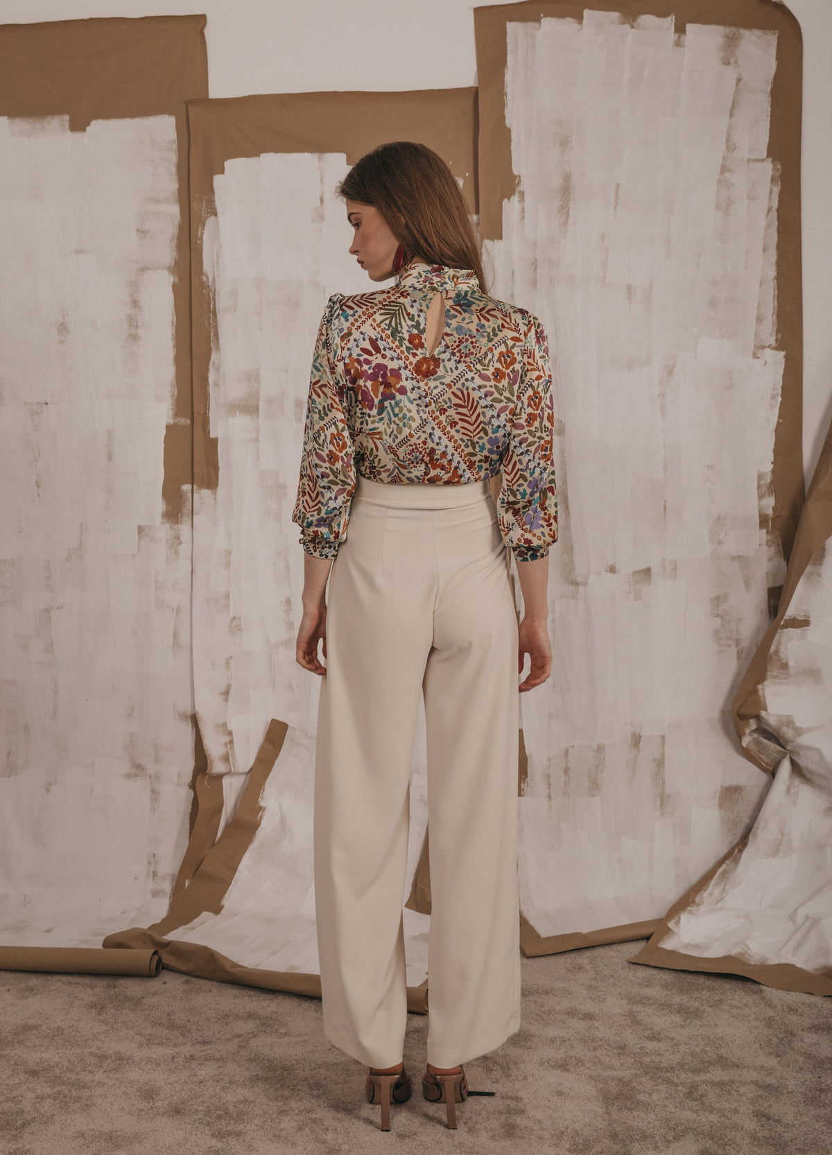 Pantalón Georgiana — Detalle pantalón de mujer Cherubina