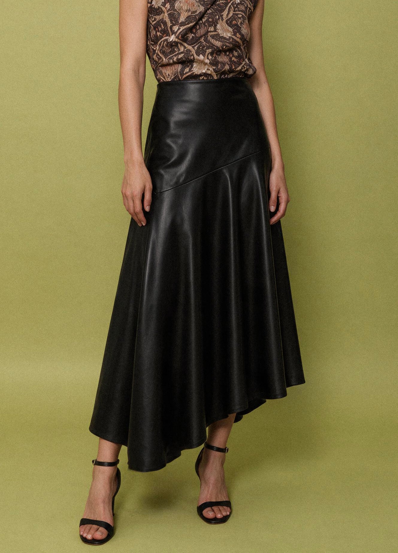 Falda Hollaway negra, vista de producto