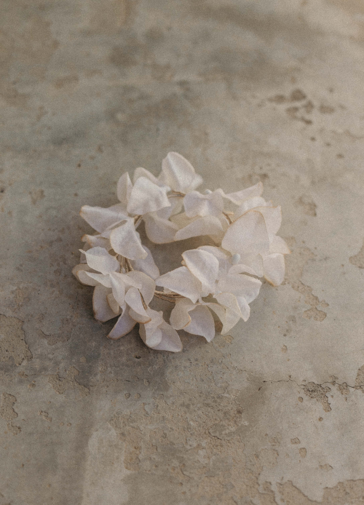 Tocado de flores Oriane - imagen 3